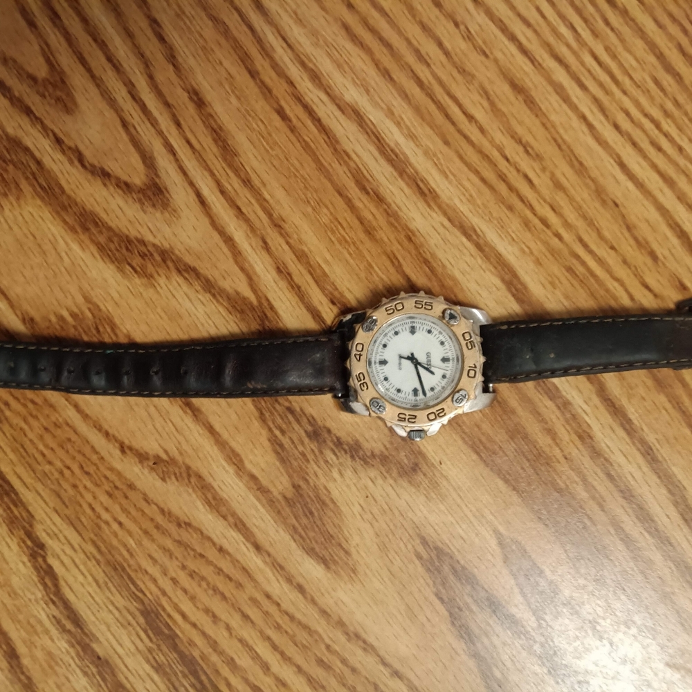 Women's GUESS Watch - Picture 5 of 7